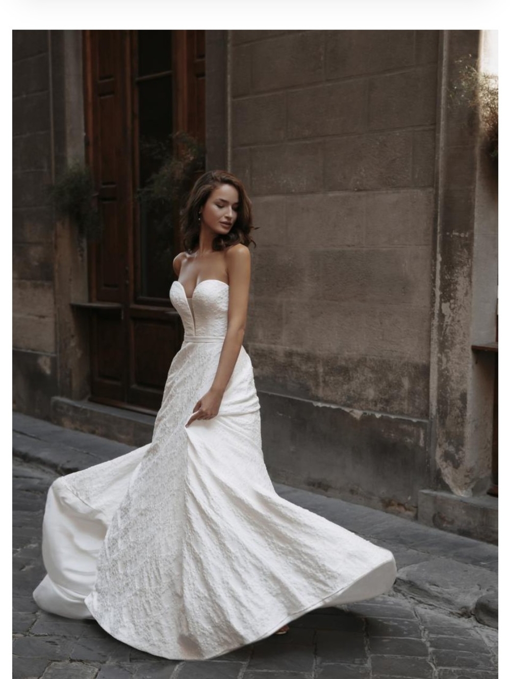 Ivory Strapless A-Line Lace Wedding Dress